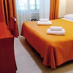 Hotel Everest 2*