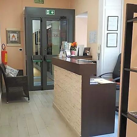 Otel Everest 2*