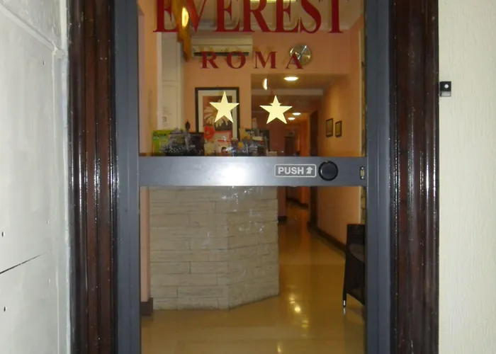 Hotel Everest 2*