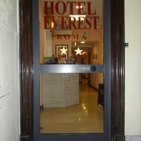 Hotel Everest 2*
