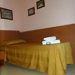Everest Hotel