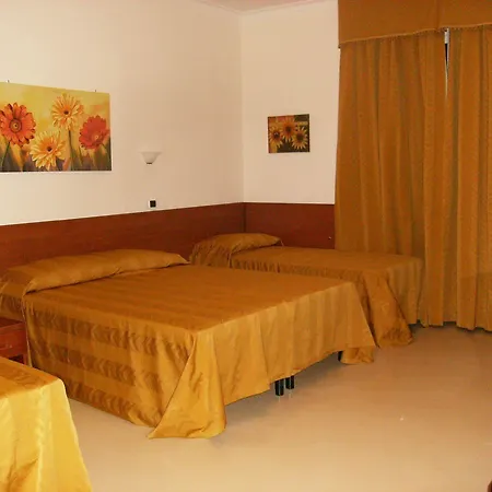 Everest Hotell 2*